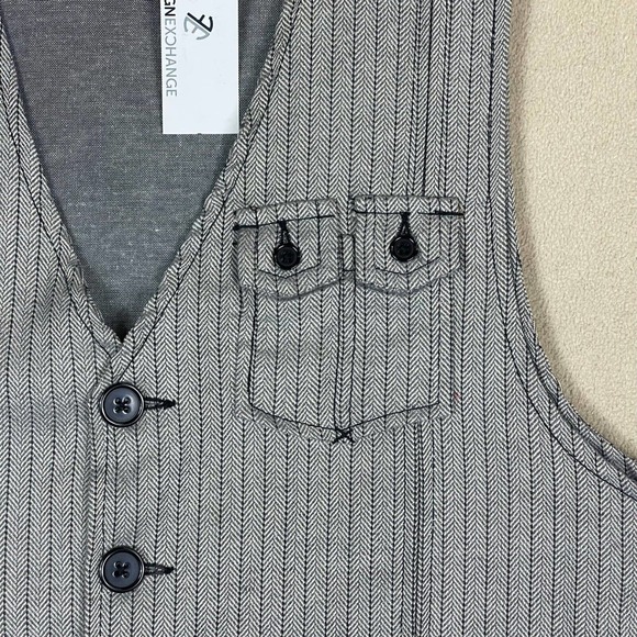 Foreign Exchange Five Button Vest Mens M Gray Herringbone Pattern Pockets NWT - Picture 2 of 10